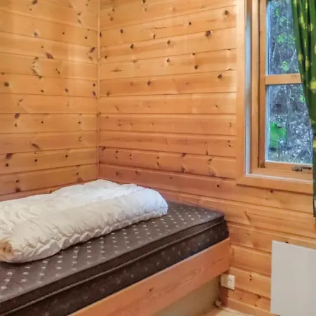 Dom wakacyjny 3 Bedroom Pet Friendly In Vallavik *