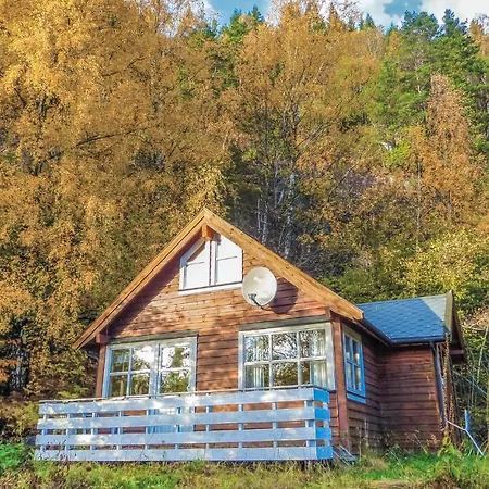 Holiday home Amazing In Vallavik With House Sea View Vangsbygd