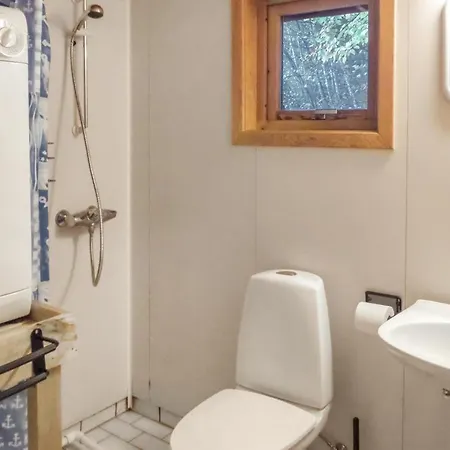 Сasa de vacaciones 3 Bedroom Pet Friendly In Vallavik *