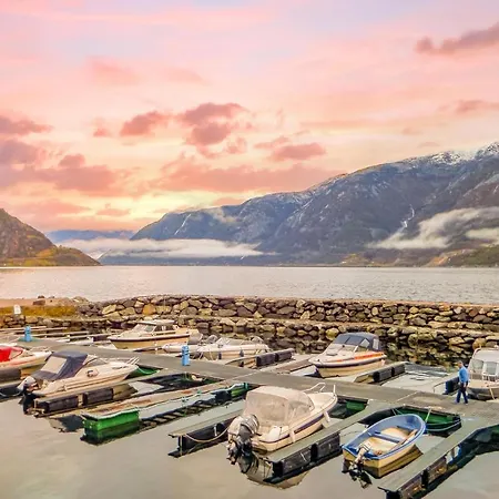 In Vallavik With 3 Bedrooms&wifi Vakantiehuis Vangsbygd
