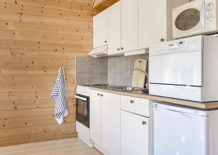 3 Bedroom Pet Friendly In Vallavik * Vangsbygd