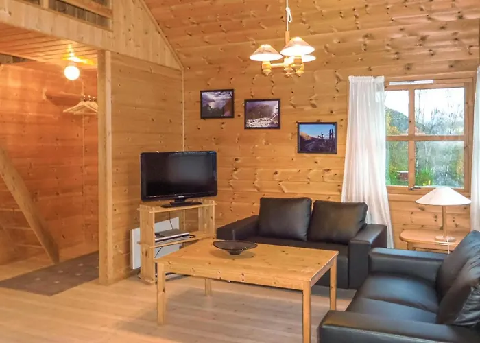 3 Bedroom Pet Friendly In Vallavik Hébergement de vacances Vangsbygd