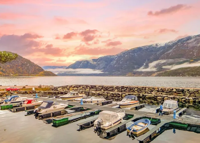 3 Bedroom Pet Friendly In Vallavik Hébergement de vacances Vangsbygd